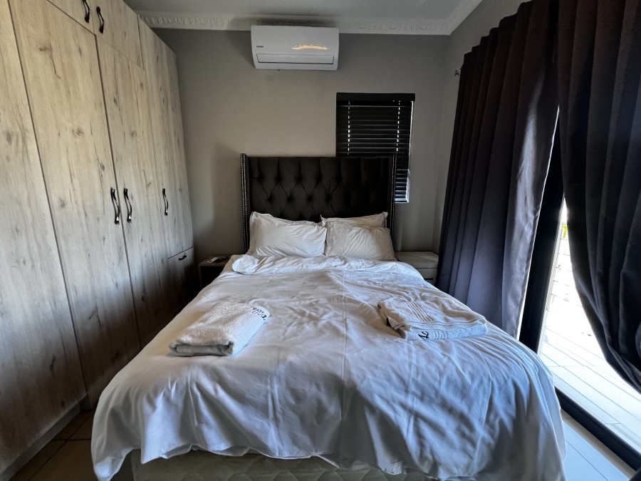 To Let 5 Bedroom Property for Rent in Parklands North Western Cape